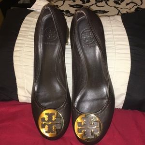 Tory Burch Chelsea heels EUC